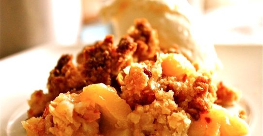 Крамбл с нектаринами