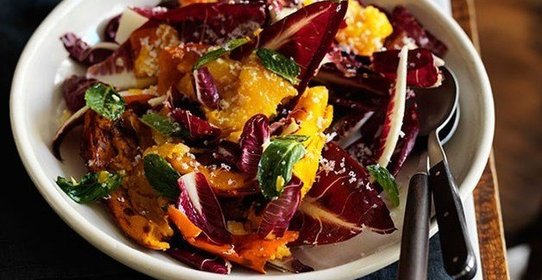 Зимний салат с радиччио и тыквой