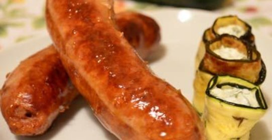 Рулетики из цукини с фетой и колбасками