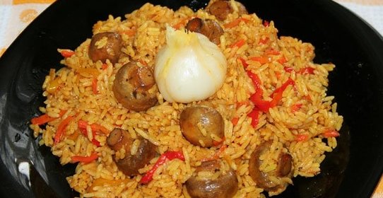 Вегетарианский плов с грибами