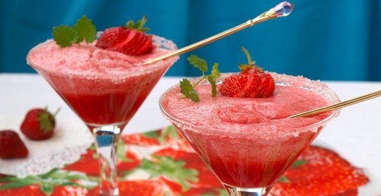 Клубничный самбук