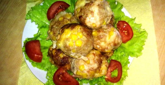 Фрикадельки с сыром и кукурузой