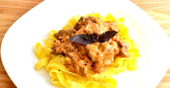 Говядина тушеная с луком