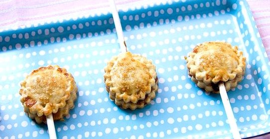 Мини-пирожки на палочке