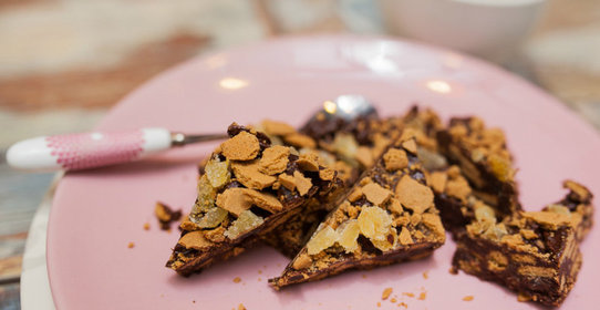 Имбирно-шоколадное печенье для новогоднего стола