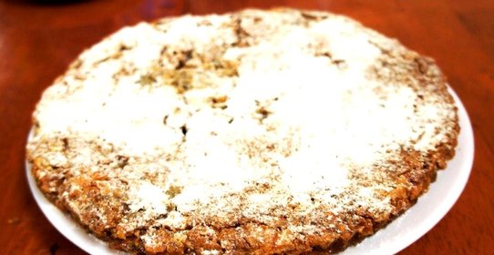 Фруктовый пирог с орехами