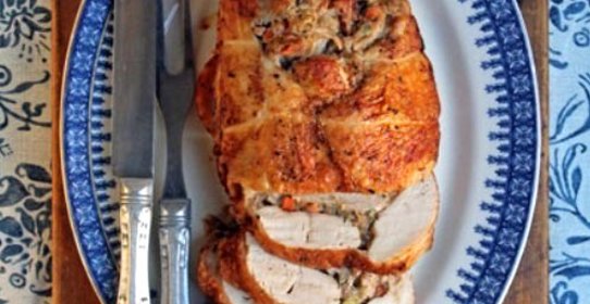 Рулет из индейки с ореховой начинкой