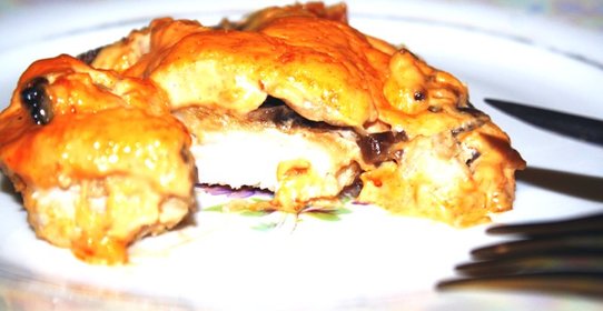 Нежная свинина с грибами в сырном соусе