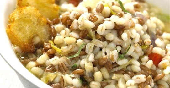 Плов из перловки с луком