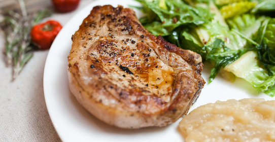 Свиные котлеты на косточке