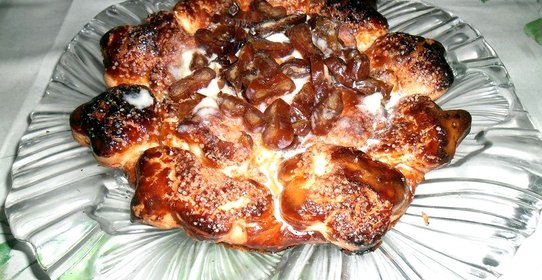 Слоеный пирог с финиками