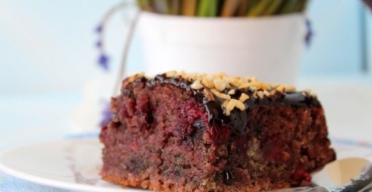 Постный пирог с ягодами