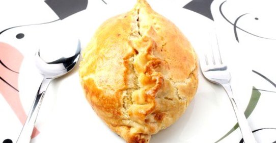 Куриные грудки с ветчиной и имбирем в тесте