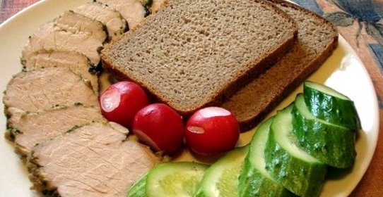 Свинина со специями в пароварке