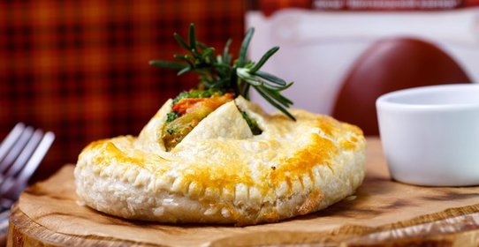 Пирог с брокколи и морковью