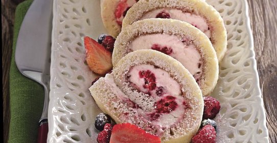 Рулет с малиной