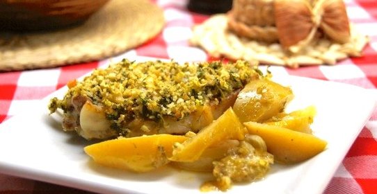 Свинина с яблоками и луком