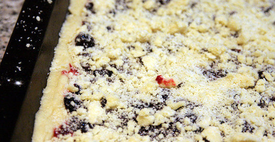 Сладкий обсыпной пирог