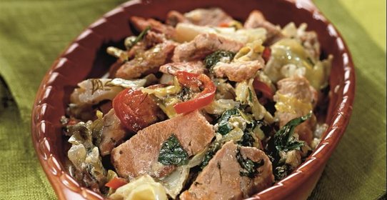 Свинина, тушенная с овощами