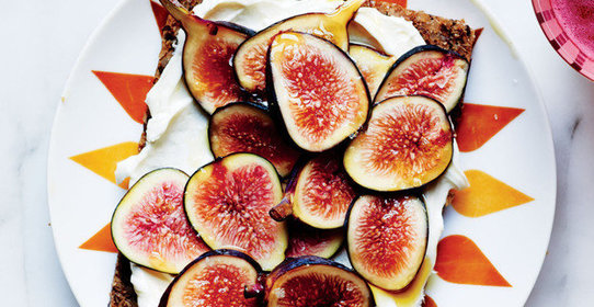 Тост с инжиром и сливочным сыром