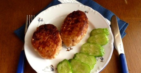 Куриные котлеты с маслом внутри