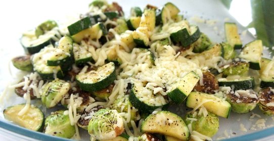 Гарнир из брюсельской капусты и цуккини