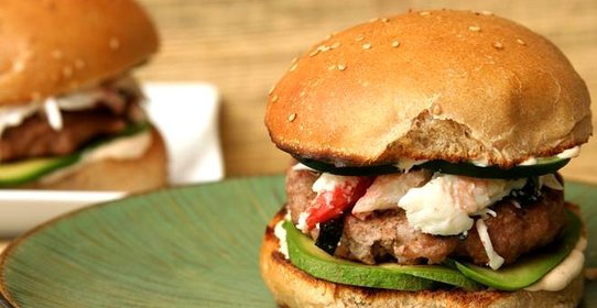 Бургеры с говядиной и крабовым мясом