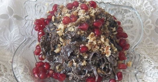 Салат из сушеной баклажановой кожуры