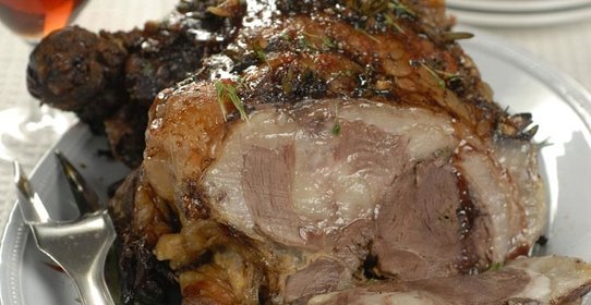 Запеченная в духовке баранина с мятным соусом