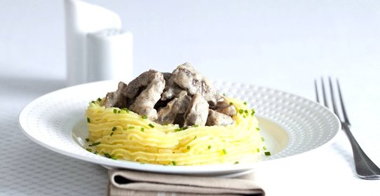 Бефстроганов с грибами в мультиварке