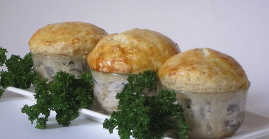 Мини-пироги с курицей