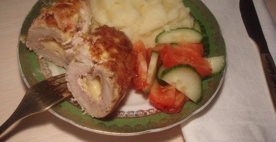 Запеченные рулетики из свинины с сыром