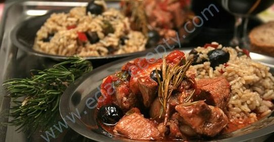 Мясо по-итальянски под томатным соусом