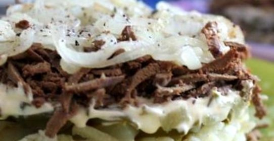 Салат из отварной печени