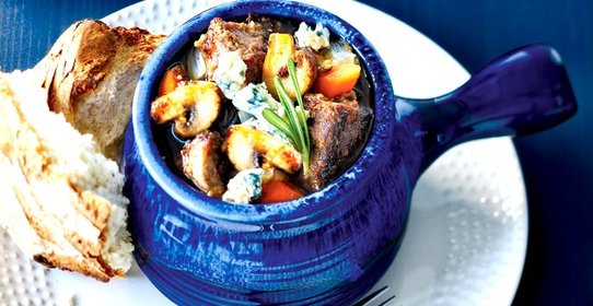 Тушеная говядина с грибами