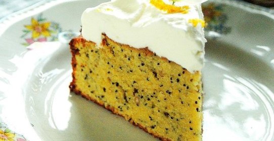 Лимонный пирог со взбитыми сливками без глютена