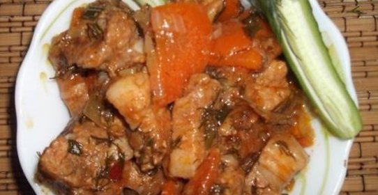 Тушёное мясо в кисло-сладком соусе