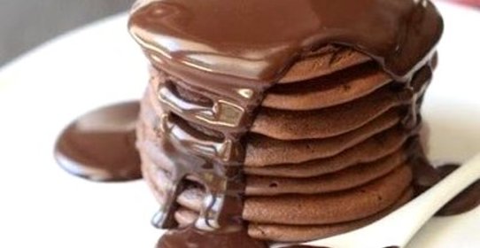 Быстрые шоколадные оладьи