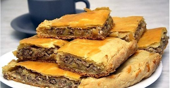 Пирог с сыром и мясом