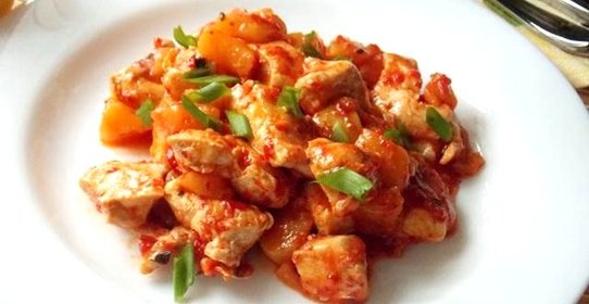 Грудка с яблоками