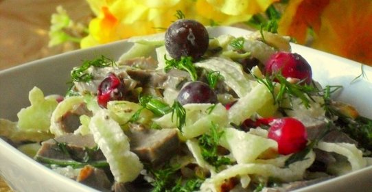 Салат из зеленой редьки и сердца