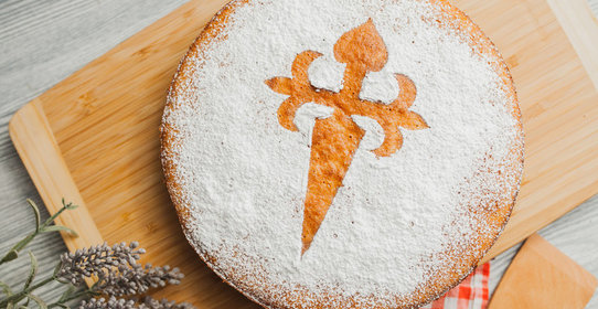 Влажный миндальный пирог