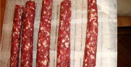 Сырокопченая колбаса в домашних условиях