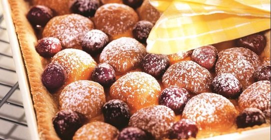 Абрикосово-вишневый пирог