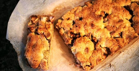 Яблочный пирог с манной крупой