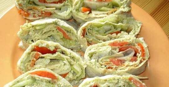 Вегетарианские рулеты из лаваша