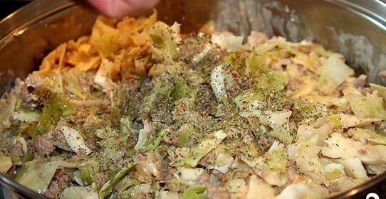 Тушеная капуста под соусом