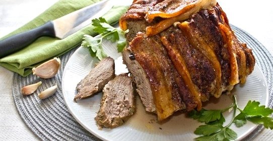 Говядина запечённая с беконом