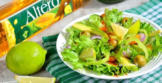 Зеленый салат с авокадо