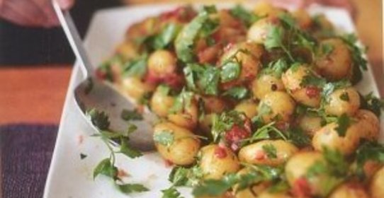 Картофельный салат с консервированным перцем